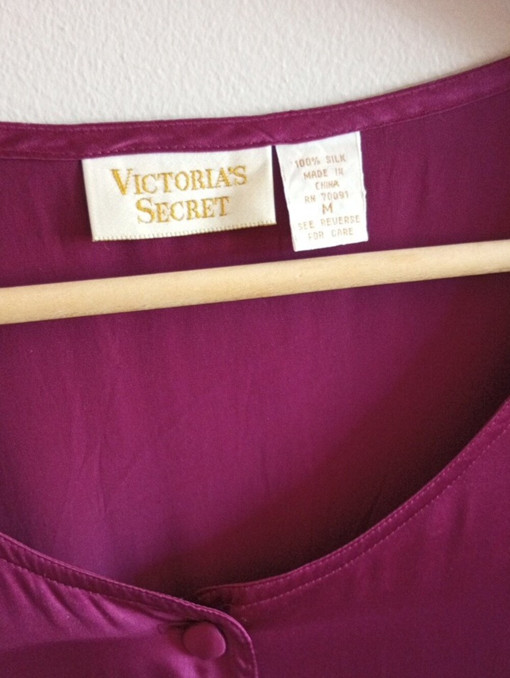 Victoria's Secret Gold Label 100% Silk Plum Shirt Nightgown Size Medium - Picture 2 of 3